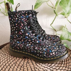 NEW Dr. Martens Page Courtney Boot